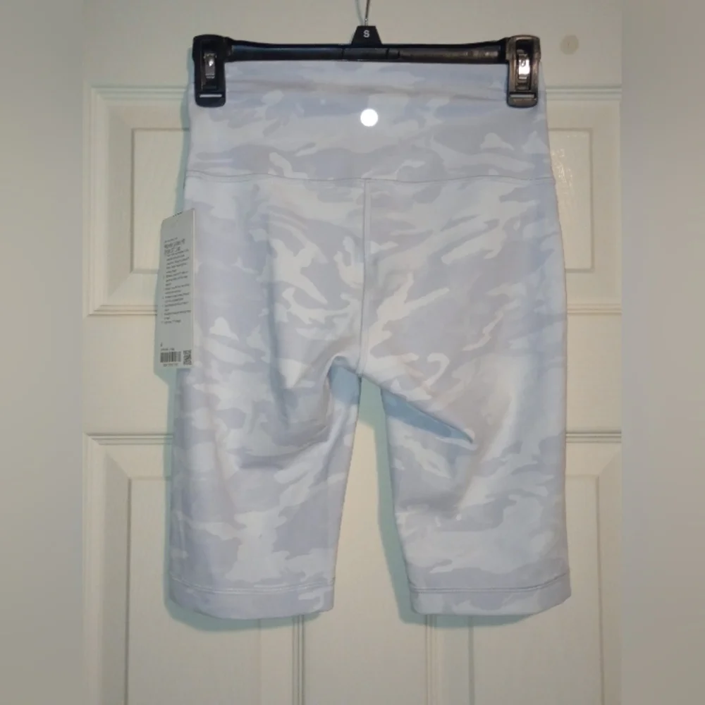 NWT Lululemon Wunder Under High Rise Shorts Womens Size 6 - Picture 2 of 7